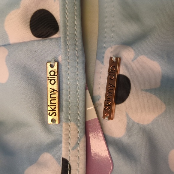 2/$25-Skinny Dip "Big Daisy" Bikini Set NWT Size Medium - Picture 13 of 13